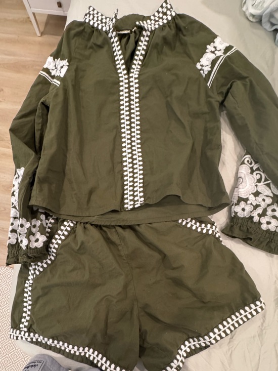 Julia Amory Coatue Top and Matching Shorts Set Size Small Green - Picture 3 of 6